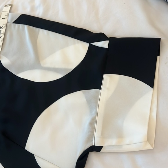 ⚫️ Worthington black & white top - Picture 14 of 17